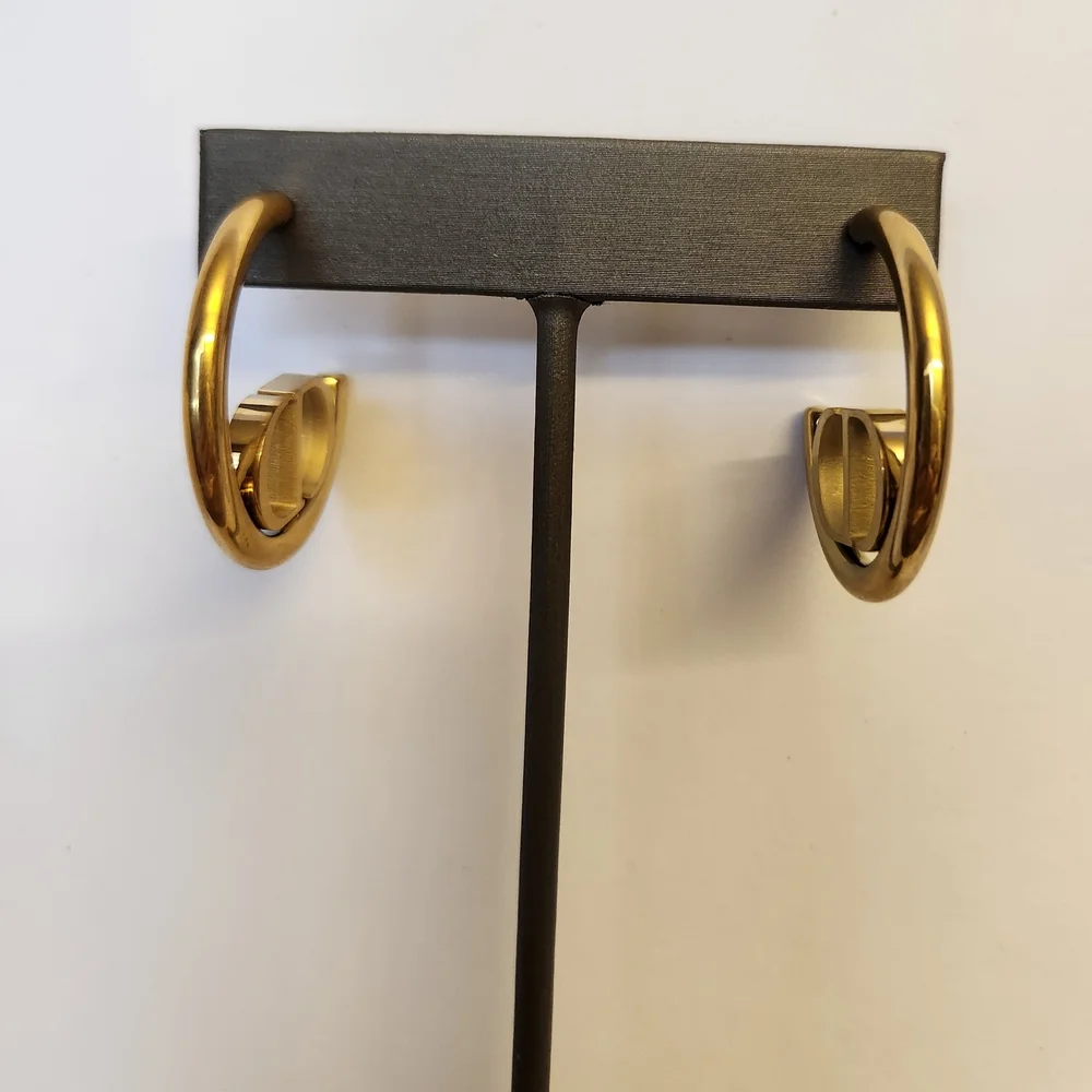 Dior Gold Logo Hoop Earrings - Picture 6 of 8
